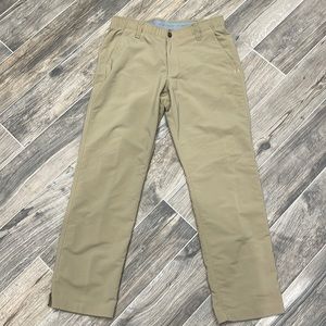 Under Armour 34x30 khaki golf slacks